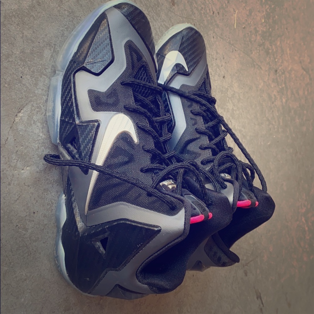 Nike shoes
